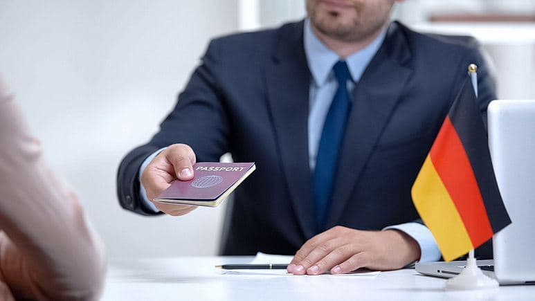 آلمان اعطای تابعیت برای مهاجران را آسان‌تر می‌کند