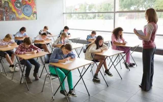 افزایش تمرکز دانش‌آموزان پس از ممنوعیت استفاده از موبایل در مدارس نیوساوت‌ولز
