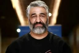 حکم بدوی برای پرونده پژمان جمشیدی؛ محکومیت به شلاق، اما معنای حقوقی رأی چیست؟