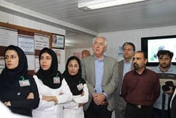 بازدید سفیر استرالیا در ایران از اردوگاه پناهندگان در شهر کرمان
