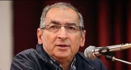 صادق زیباکلام استاد علوم سیاسی دانشگاه تهران دادگاهی شد