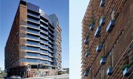 طراحی جالب ساختمان با چوبهای معلق در کارلتون استرالیا 