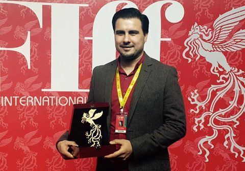 "استرالیا،من از ایران برای شما 2 جایزه و یک سیمرغ طلایی آوردم/ گفتگو با امین پلنگی مدیر فستیوال فیلمهای فارسی زبانان در استرالیا و برنده جایزه جشنواره بین المللی فجردر ایران "استرالیا،من از ایران برای شما 2 جایزه و یک سیمرغ طلایی آوردم/ گفتگو با امین پلنگی مدیر فستیوال فیلمهای فارسی زبانان در استرالیا و برنده جایزه جشنواره بین المللی فجردر ایران