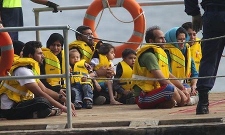 نگرانی اندونزی در مورد اسکان پناهجویان نائورو و مانوس در آمریکا