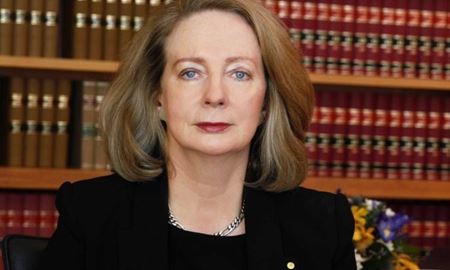  یک زن سخت کوش عهده دار ریاست دیوان عالی قضایی استرالیا شد 
