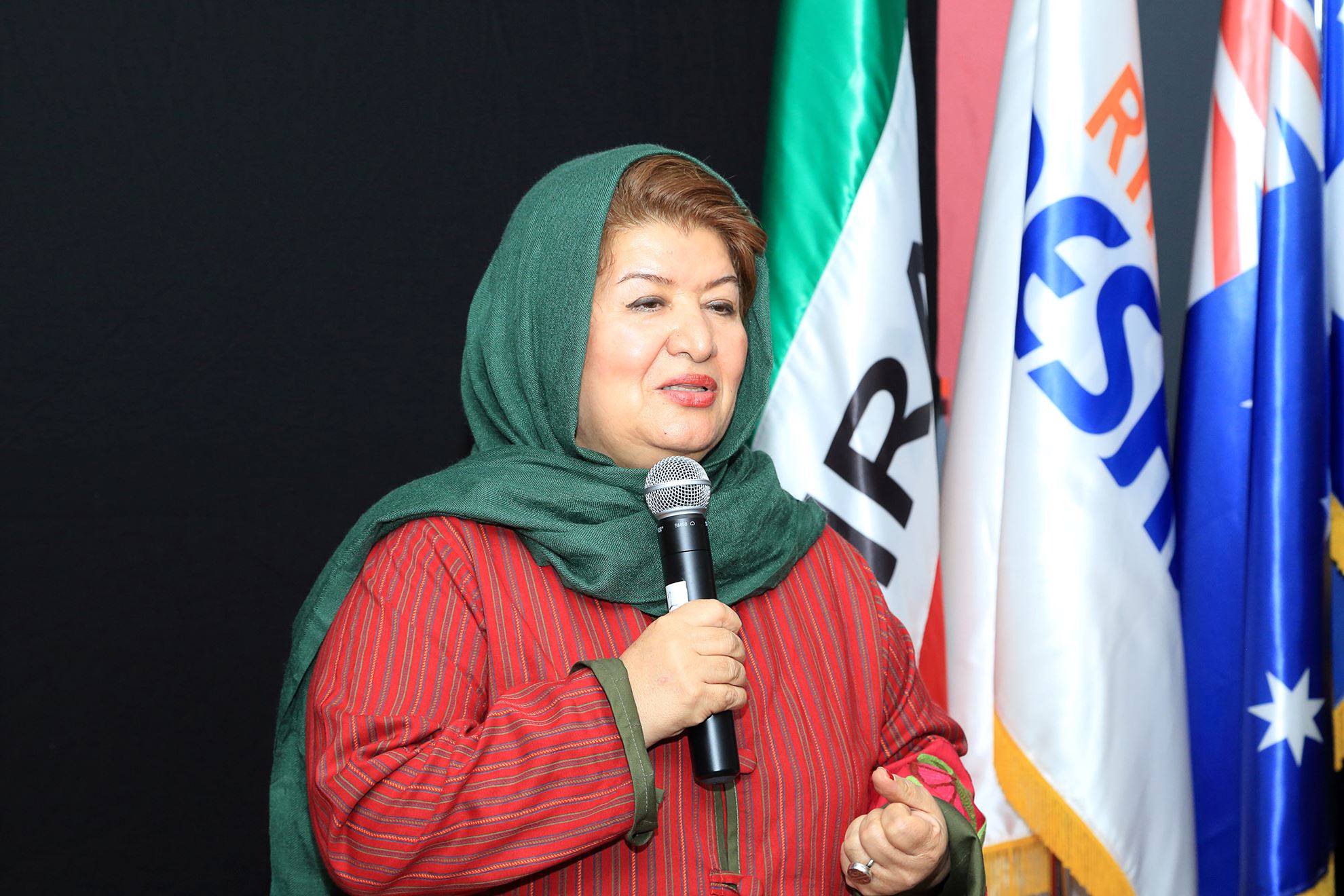 پیام تبریک نوروز 1396 از سوی "پوران درخشنده " کارگردان نامدار سینمای ایران به شنوندگان رادیو نشاط استرالیا پیام تبریک نوروز 1396 از سوی "پوران درخشنده " کارگردان نامدار سینمای ایران به شنوندگان رادیو نشاط استرالیا