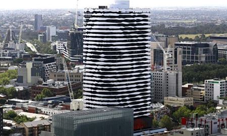 چهره "ویلیام باراک" در برج 32 طبقه ای در ملبورن استرالیا