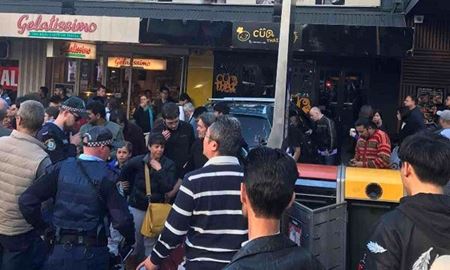 ورود خودرو به میان جمعیت در سیدنی استرالیا 5 نفر را مصدوم کرد