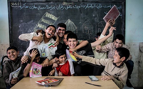 داستان کوتاه و آموزنده/ بچه که بودم...نوشته حسین حائریان ...با صدای محمد موسائی داستان کوتاه و آموزنده/ بچه که بودم...نوشته حسین حائریان ...با صدای محمد موسائی