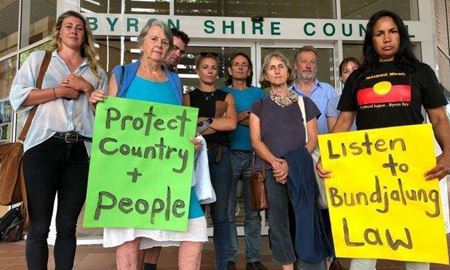 خشم اهالی Byron Bay استرالیا از تصمیم  حفظ ساحل برهنگان