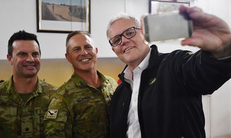  نخست وزیر استرالیا در عراق  با سربازان‌ این کشور دیدار کرد