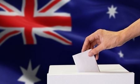 امکان اجازه رای دادن در انتخابات استرالیا ، به دارندگان ویزاهای اقامت دائم 