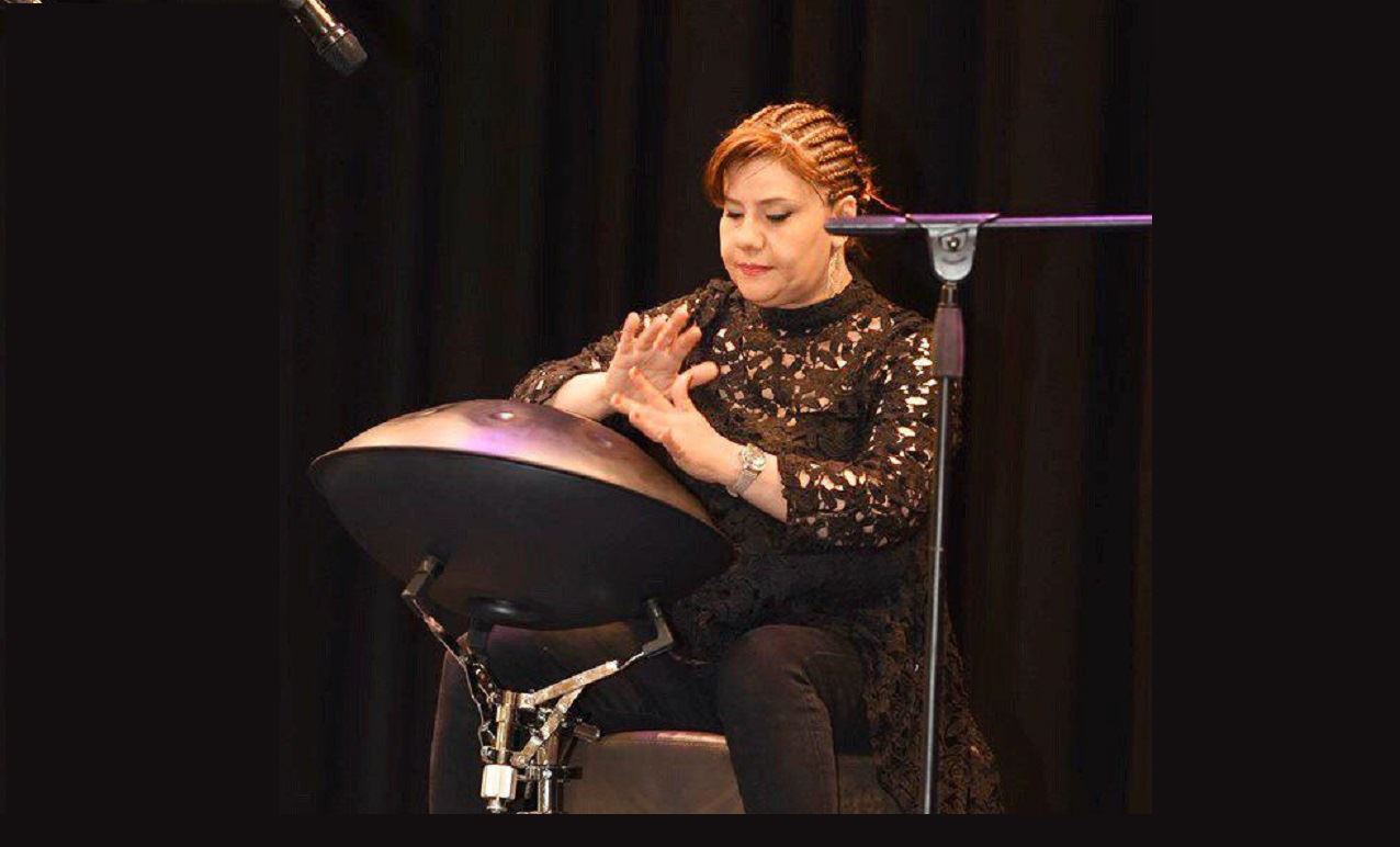 گفتگو با خانم میتا عابدی نوازنده ساز "هنگ درام "مقیم استرالیا