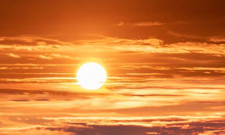 چرا زمین کم‌تر نور خورشید را منعکس می‌کند؟