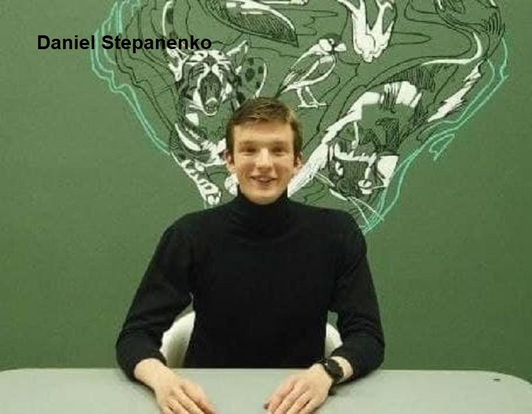 گفتگوی شنیدنی با آقای دنیل استفینکو (Daniel Stepanenko) شهروند و ساکن اوکراین که زبان فارسی را خیلی خوب صحبت میکند. گفتگوی شنیدنی با آقای دنیل استفینکو (Daniel Stepanenko) شهروند و ساکن اوکراین که زبان فارسی را خیلی خوب صحبت میکند.