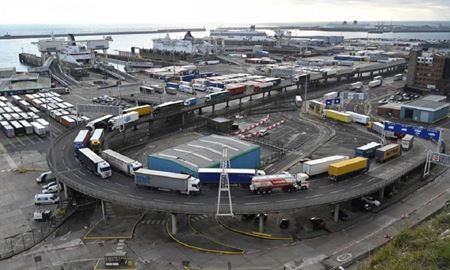 زنجیره تامین کالا در جهان تحت تاثیر کمبود تراشه و راننده کامیون