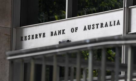رئیس رزرو بانک استرالیا: نرخ بهره بانکی افزایش پیدا نمی‌کند