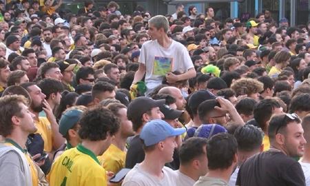 گردهمایی هزاران نفر در ویکتوریا برای تماشای بازی استرالیا و آرژانتین