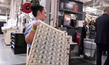 دلار قوی به ضرر کشورهای دیگر است؟