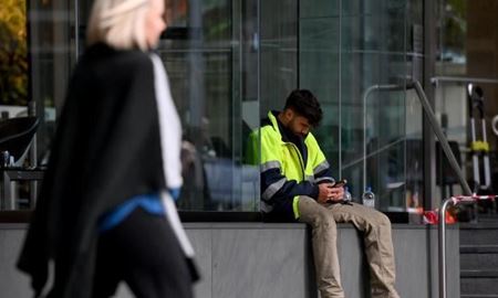 شکاف بی‌سابقه بین حقوق و دستمزد کارگران موقت و دائمی در استرالیا