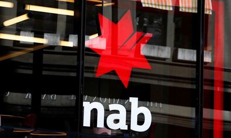 تعدیل 10 درصدی نیرو در بانک ملی استرالیا