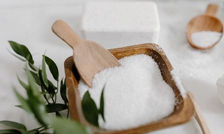  به جای نمک معمولی از چه نمکی استفاده کنیم؟