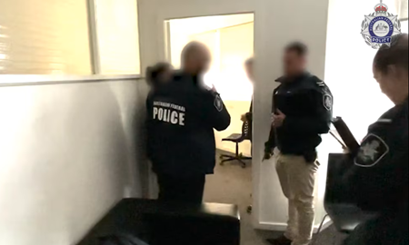 اتهامی بیسابقه: حواله ۶۵۰ هزار دلار به بانکهای تحریمشده ایران