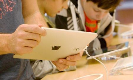 دولت ویکتوریا استفاده از ابزارهای دیجیتال در دبستانها را به ۹۰ دقیقه محدود میکند