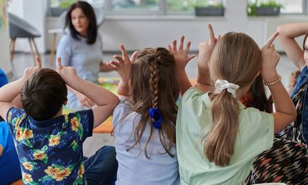 کاهش هزینه مراقبت از کودکان در استرالیا از امروز