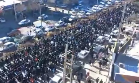 اینترنت خاموش، خیابان روشن؛ ایران در اوج اعتراض‌های سراسری