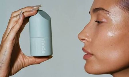 صف طولانی دوستداران محصولات آرایشی برند محبوب "رُود" در سیدنی